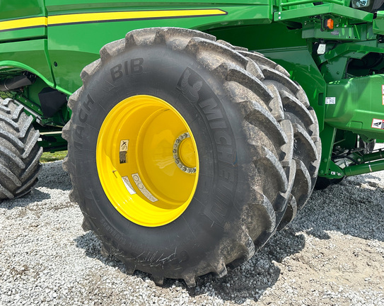 2024 John Deere S780 Combine