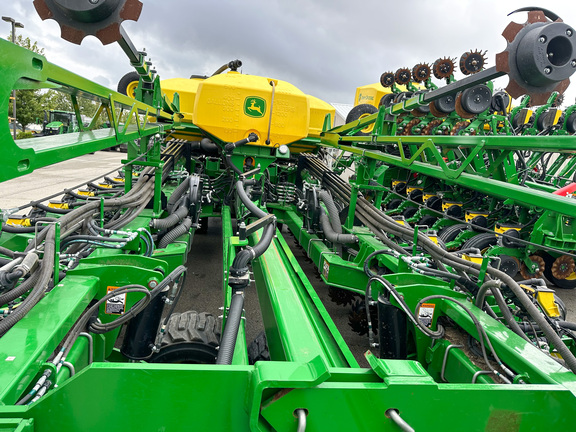 2022 John Deere DB60 Planter