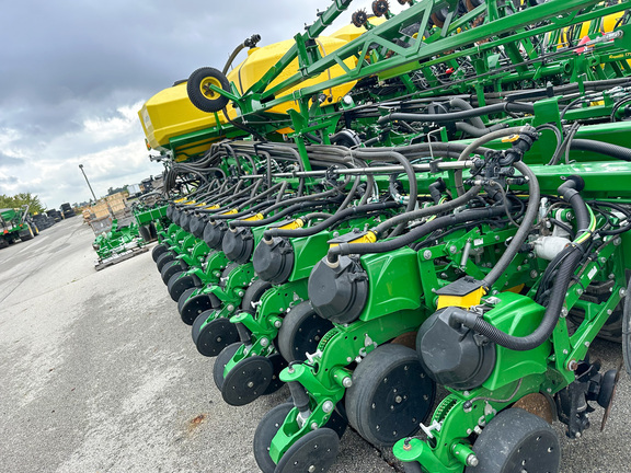 2022 John Deere DB60 Planter