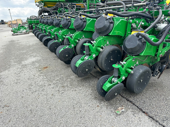 2022 John Deere DB60 Planter