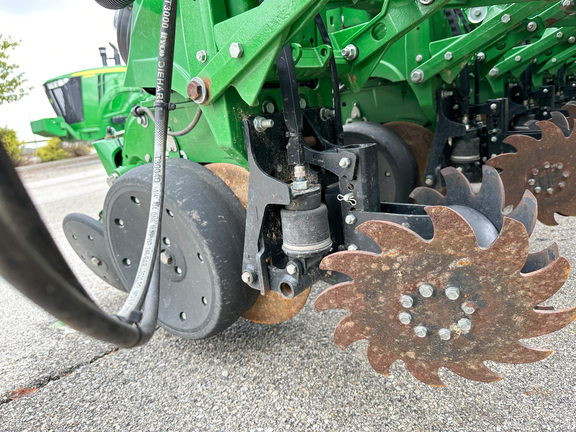 2022 John Deere DB60 Planter