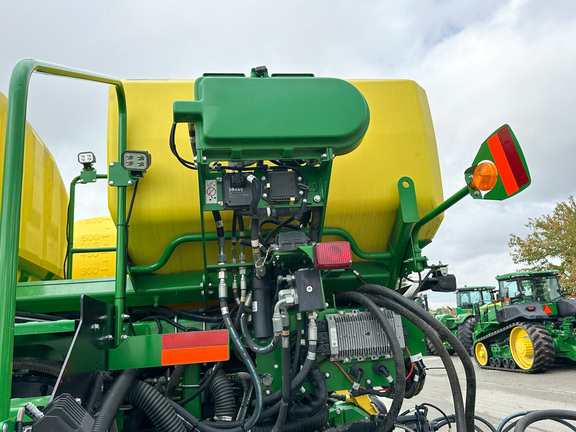 2022 John Deere DB60 Planter