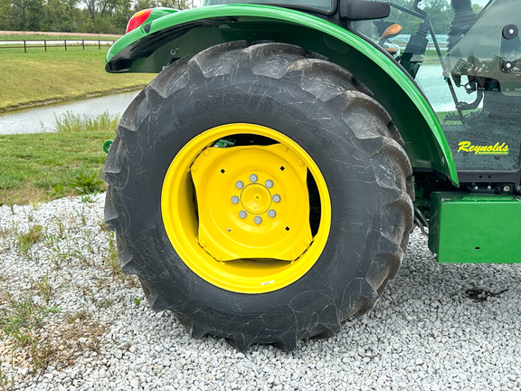 2024 John Deere 5075E Tractor