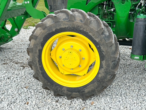 2024 John Deere 5075E Tractor