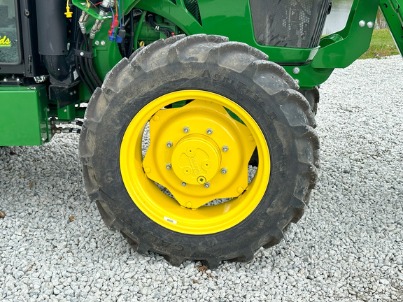 2024 John Deere 5075E Tractor