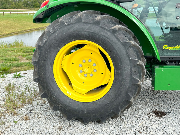 2024 John Deere 5075E Tractor