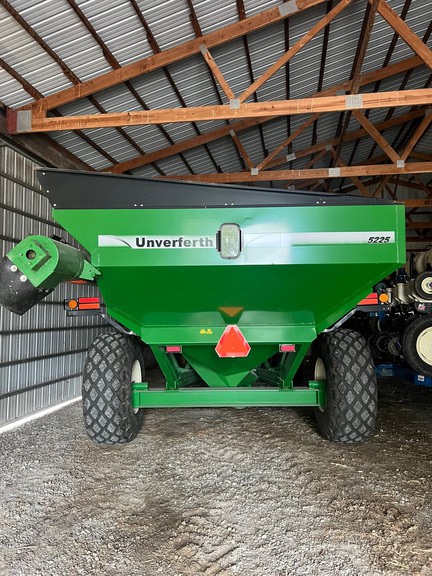 2010 Unverferth 5225 Grain Cart