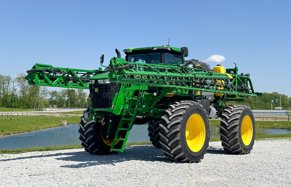 2024 John Deere 612R Sprayer/High Clearance