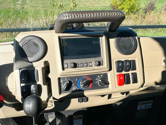 2022 John Deere 865R SIGNATURE EDITION ATV