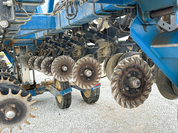 2003 Kinze 3600 Planter