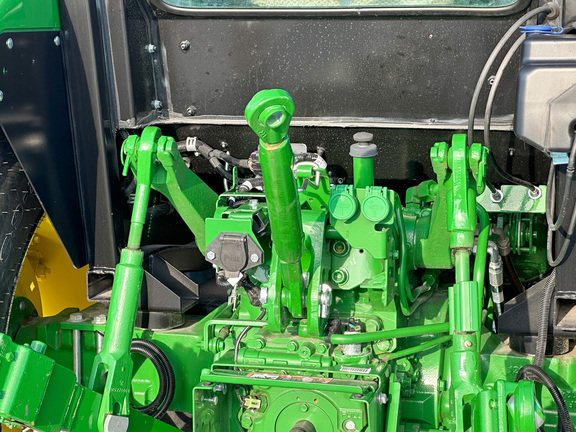 2024 John Deere 5075E Tractor