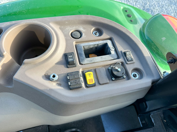 2024 John Deere 5075E Tractor