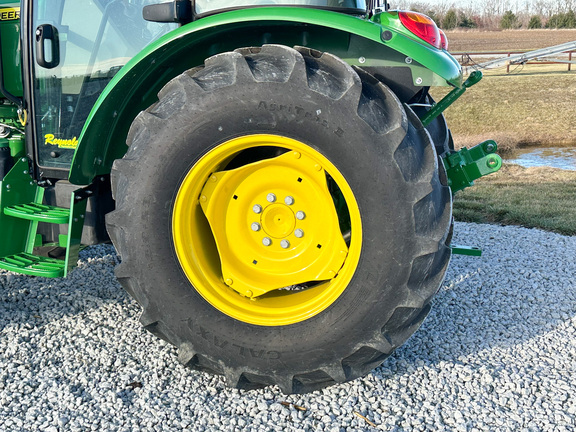 2024 John Deere 5075E Tractor