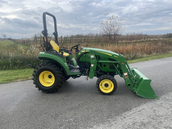 2022 John Deere 2038R Tractor Compact