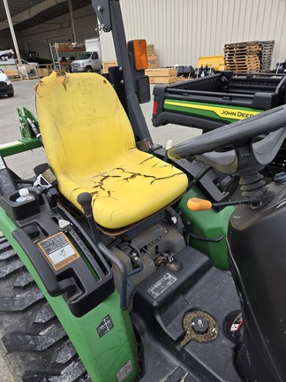 2015 John Deere 2025R Tractor Compact