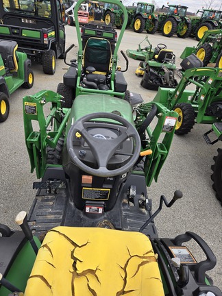 2015 John Deere 2025R Tractor Compact