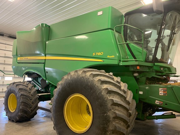 2020 John Deere S780 Combine