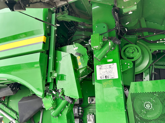 2020 John Deere S780 Combine