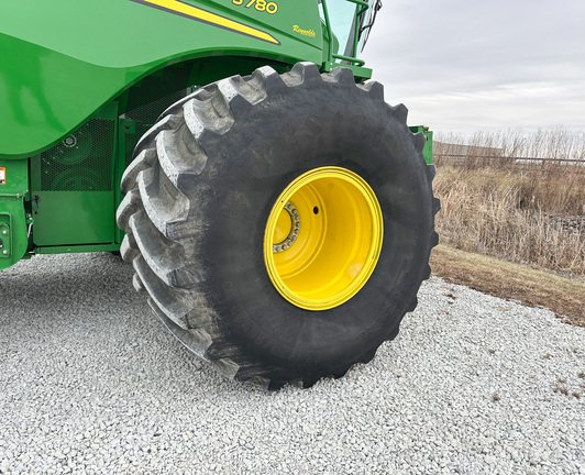 2020 John Deere S780 Combine