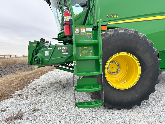 2020 John Deere S780 Combine