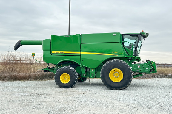 2020 John Deere S780 Combine