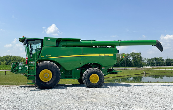 2020 John Deere S780 Combine