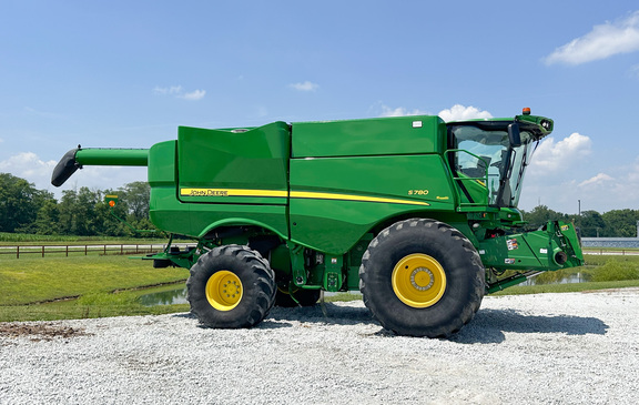 2020 John Deere S780 Combine
