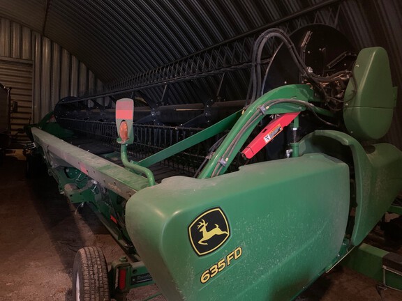 2018 John Deere 635FD Header Combine