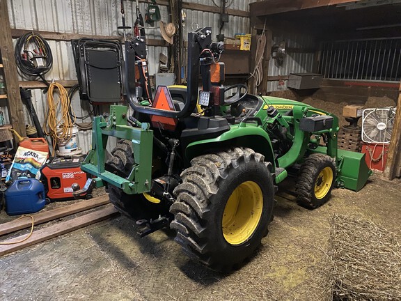 2018 John Deere 3032E Tractor Compact