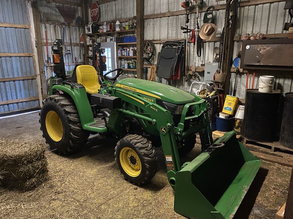 2018 John Deere 3032E Tractor Compact