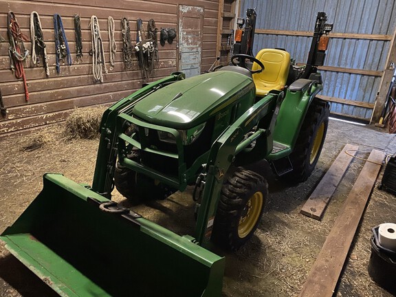 2018 John Deere 3032E Tractor Compact