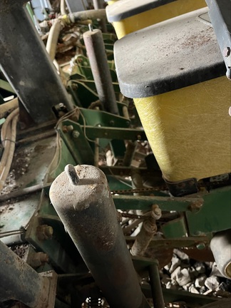 1976 John Deere 7000 Planter