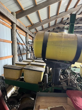 1976 John Deere 7000 Planter