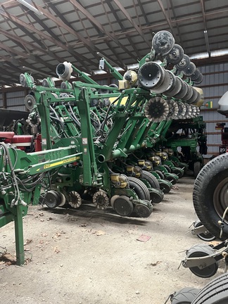 2010 John Deere 1790 Planter