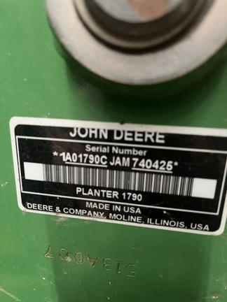 2010 John Deere 1790 Planter