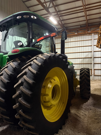 2011 John Deere 8360R Tractor