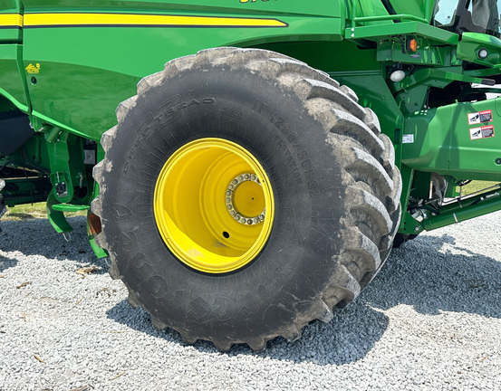 2019 John Deere S780 Combine