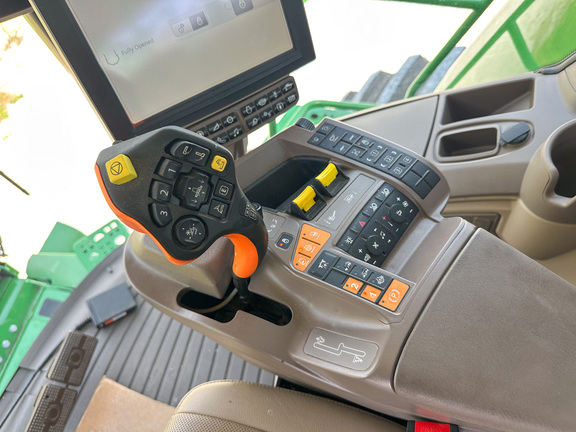 2019 John Deere S780 Combine