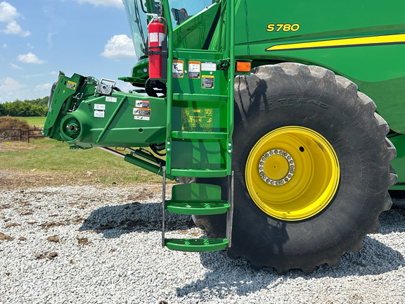 2019 John Deere S780 Combine