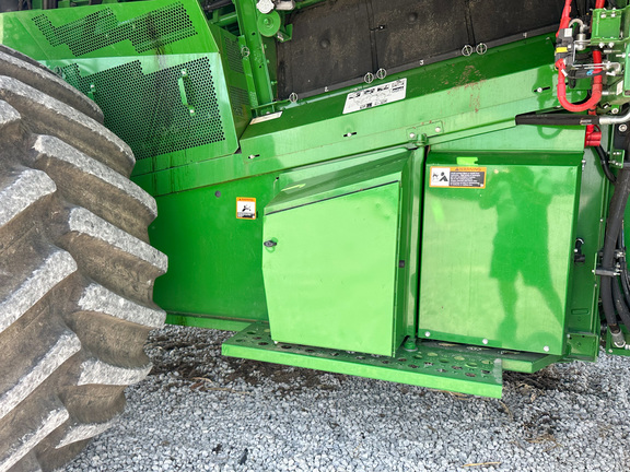 2019 John Deere S780 Combine