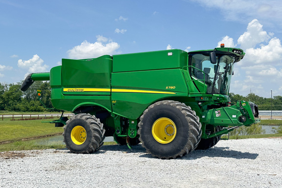 2019 John Deere S780 Combine