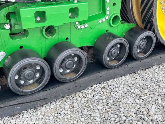 2024 John Deere 9RT 590 Tractor Rubber Track