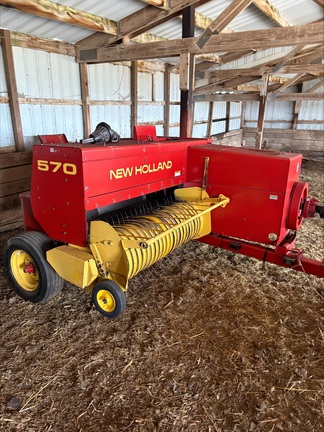 1996 New Holland 570 Baler/Square