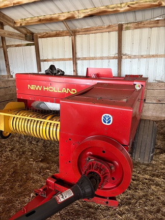 1996 New Holland 570 Baler/Square