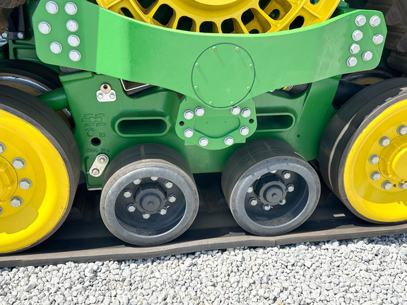 2024 John Deere 9RX 590 Tractor Rubber Track