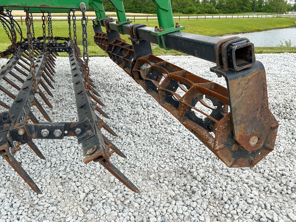 2014 John Deere 2210 Field Cultivator