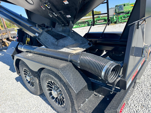 2023 J&M 290 Seed Tender Tender