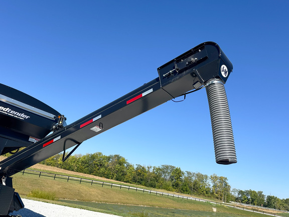 2023 J&M 290 Seed Tender Tender