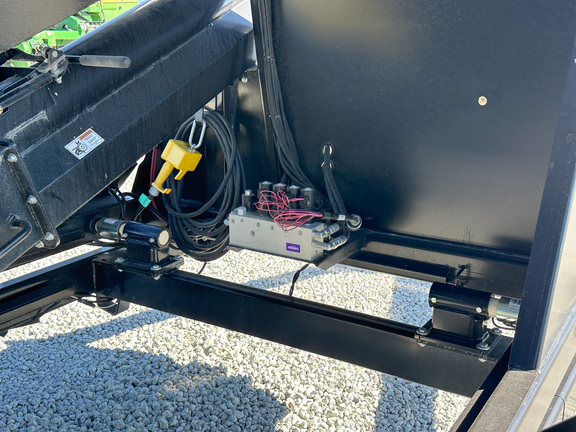 2023 J&M 290 Seed Tender Tender