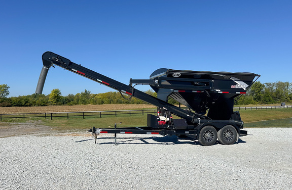 2023 J&M 290 Seed Tender Tender